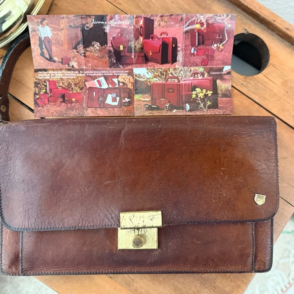 Elegant Brown Leather Men's Bag